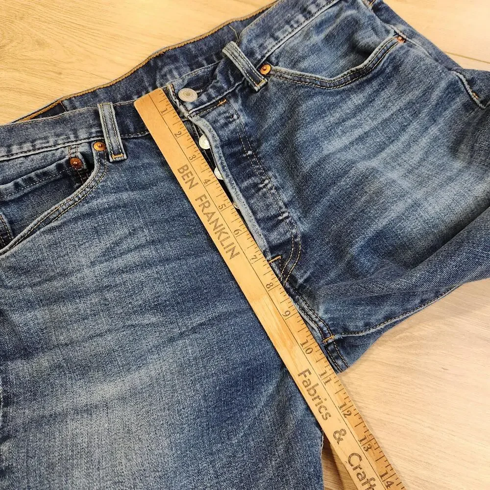Levis 501 Jeans Mens 32x34 Blue Medium Wash Button Fly Straight Denim Stretch